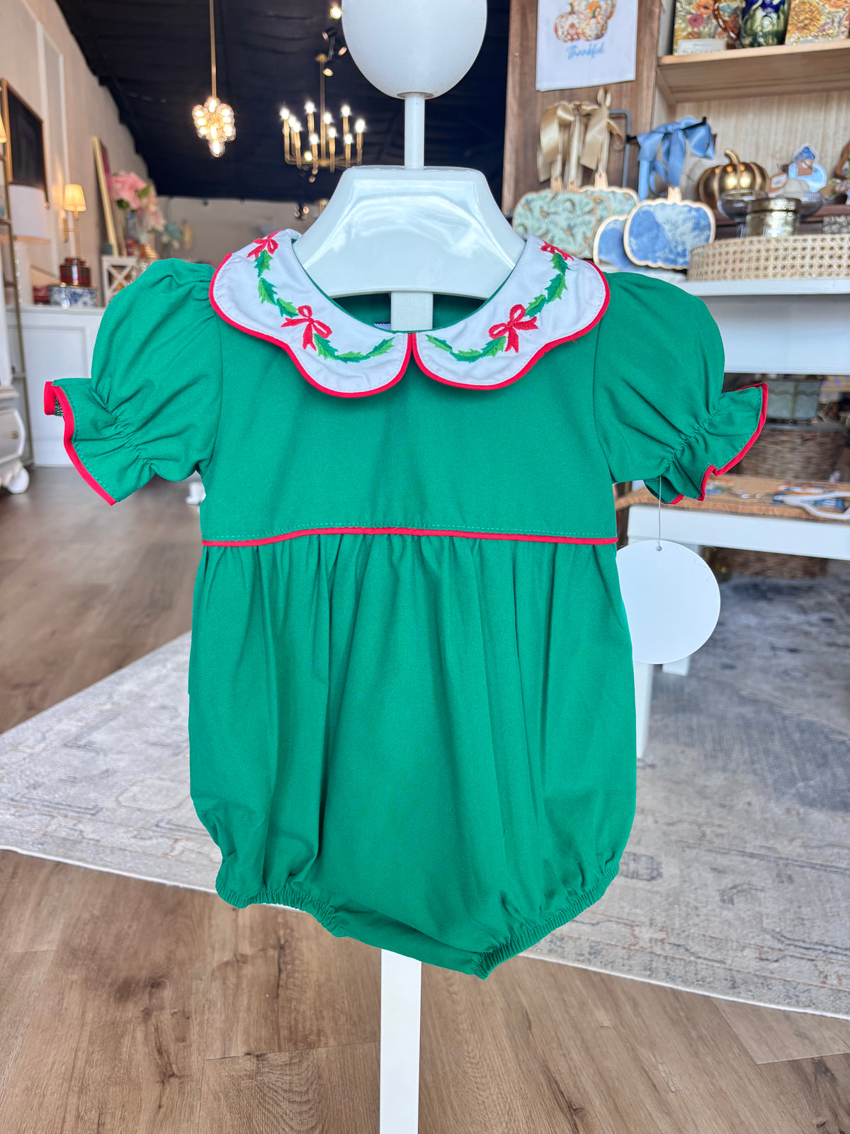 Green Bubble With Bow and Holly Collar